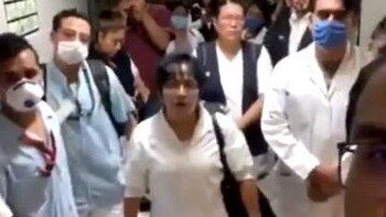 Médicos y enfermeras exigen equipo