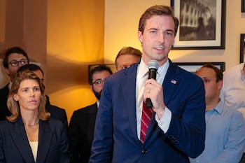 El subsecretario Caleb Orr encabezó una delegación de inversionistas de Estados Unidos que destacó el crecimiento económico y tecnológico de El Salvador. (Cortesía: Secretaría de Prensa)