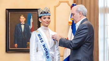 ¿Quién es Joheirry Mola, Miss Mundo 2026 reconocida con la Medalla al Mérito Civil en República Dominicana?