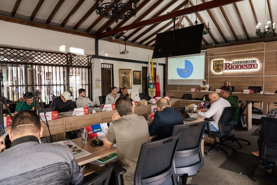 Concejales de Rionegro, Antioquia, se fueron de paseo a China y generó todo tipo de polémica: los políticos aclararon el motivo del viaje