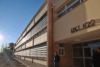 Un alumno de la EPET N.° 20 permanece internado desde el 8 de octubre, aunque evoluciona favorablemente