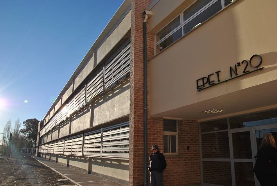 Un alumno de la EPET N.° 20 permanece internado desde el 8 de octubre, aunque evoluciona favorablemente