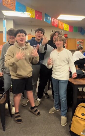 Los alumnos de una escuela