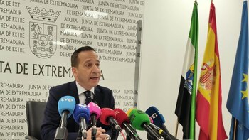 Vicepresidente extremeño (Vox) celebra adelanto para "echar" a un Gobierno "corrupto hasta el tuétano" y "traidor"