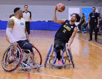 Adolfo en acción. La técnica,