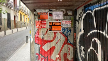 La surrealista oferta de piso en el centro de Madrid: 120.000 euros por una vivienda de 11 metros cuadrados donde puedes “bañarte de cuclillas”