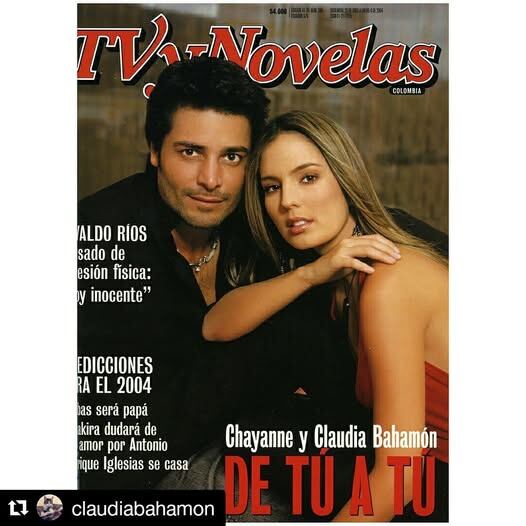 Claudia Bahamón apareció a finales de 2003 en la portada de la revista TV y Novelas, acompañando a Chayanne - crédito @claudiabahamon/Instagram
