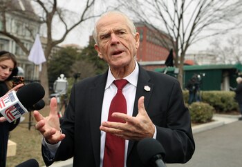 Peter Navarro anunció que se