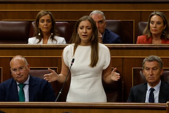 Ester Muñoz, portavoz del PP en el Congreso, este miércoles en sesión de control. (EFE/ J.J. Guillén)