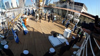 Una reducida formación integró el