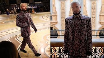 J Balvin desfiló en el Vogue World Milano: así fue el debut del colombiano en la pasarela de moda