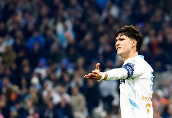 Leo Balerdi, el argentino mejor pago en la liga francesa (REUTERS/Manon Cruz)