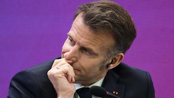 Macron insta a Irán a avanzar hacia un acuerdo "vinculante" y pide garantizar la seguridad en Ormuz