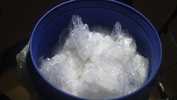 De México a EEUU: sentencian a mexicano que transformaba metanfetamina líquida en droga de alta pureza