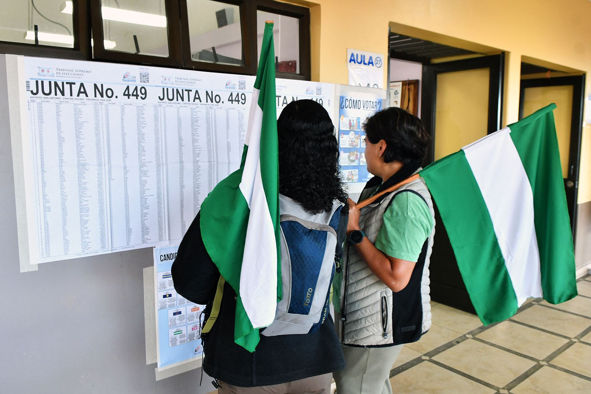 IDEA Internacional también hizo referencia al ambiente de polarización, desinformación y denuncias de fraude que acompañó el proceso electoral costarricense de 2026. (Photo by EZEQUIEL BECERRA / AFP)