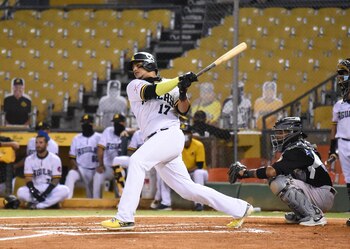 El jugador Juan Lagares (i)