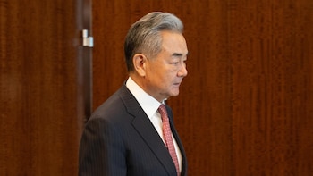 China subraya que "la presión militar no es la solución" al conflicto entre Irán y EEUU