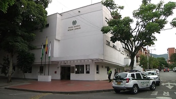 Dos sujetos rociaron con aceite