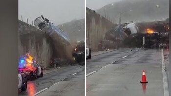 Camión volcó en una autopista