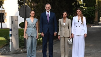 Los Reyes Felipe VI y Letizia acompañan a la Infanta Sofía en su primer discurso oficial en un acto en Zaragoza