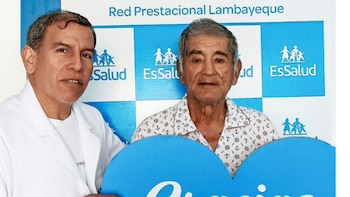 La intervención permitió una recuperación más rápida y el paciente recibió el alta médica tras presentar una evolución clínica favorable - Créditos: Essalud.