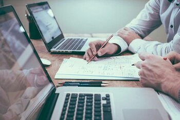 Los servicios profesionales vendidos al exterior permitieron ingresos por USD 240 millones en octubre (Despegar)