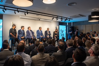 "Invertimos entre los privados. Se