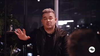 El cantante pidió perdón al