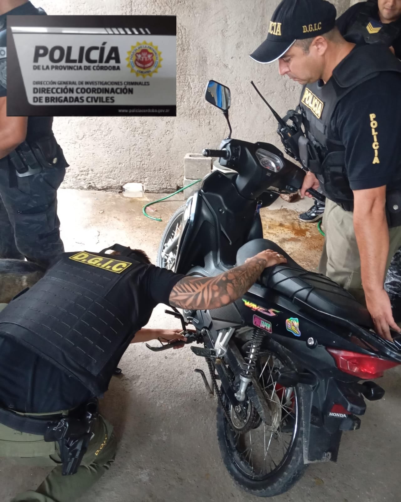 Los policías secuestraron una moto