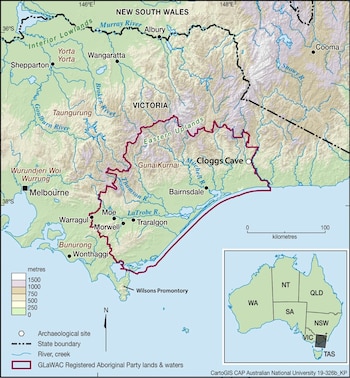 Mapa topográfico de Victoria, Australia, que muestra ciudades, ríos, límites estatales, zonas de tierras aborígenes y la cueva Cloggs