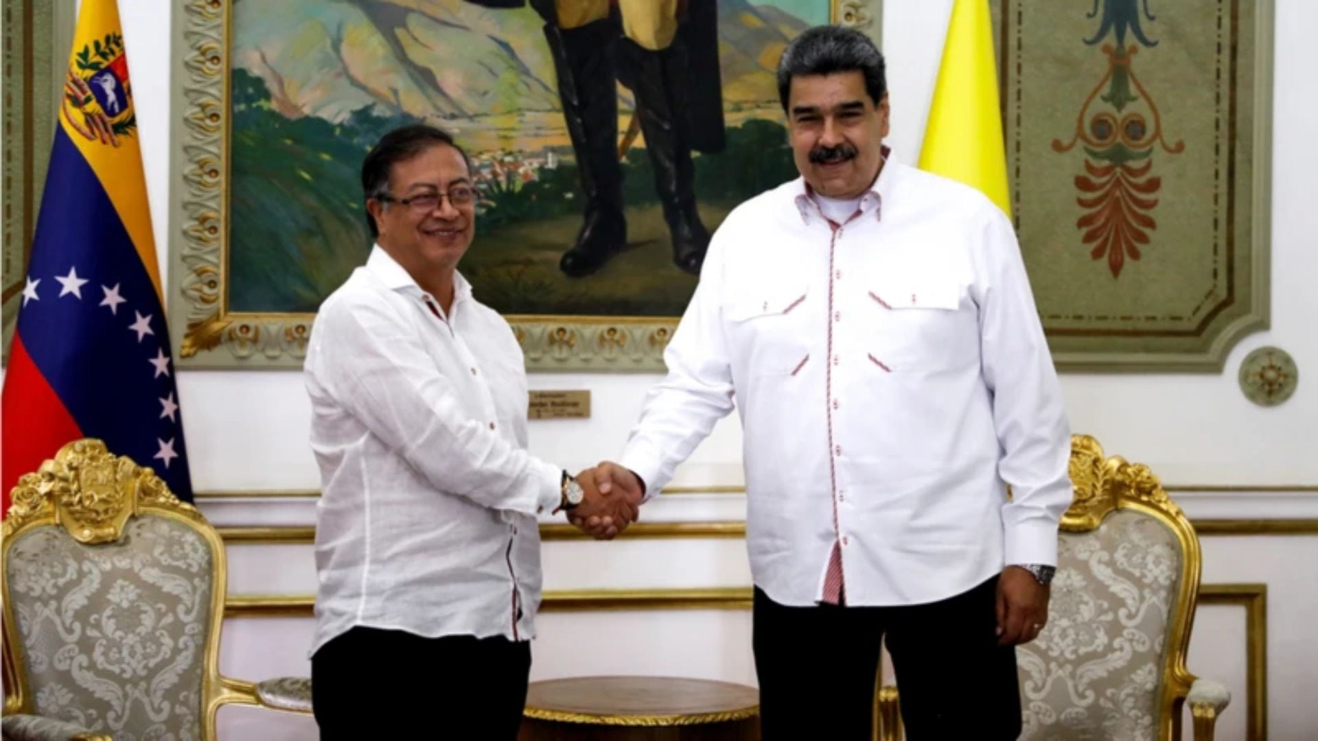 La insistente defensa de Gustavo Petro a Nicolás Maduro provocó cientos de críticas en su contra por un apoyo al régimen venezolano - crédito Reuters