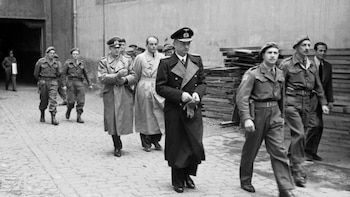 Dönitz al momento de ser