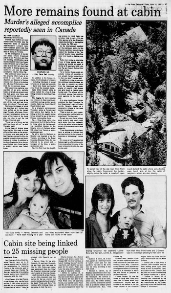Página de periódico de 1985 con titulares sobre asesinatos, foto de Charles Ng, vista aérea de una cabaña, y retratos de las familias Dubs y O'Connor