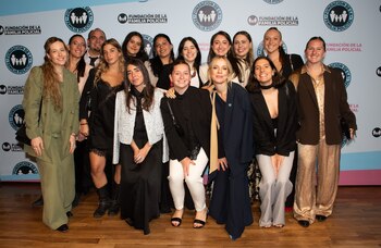 Cena solidaria de la familia policial