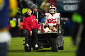 George Kittle se retiró lesionado