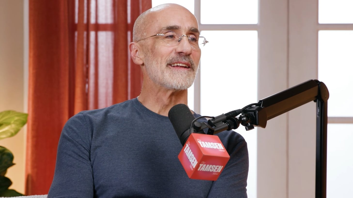 El vacío existencial afecta a millones pese al éxito y a los logros visibles, según la ciencia de la felicidad (Captura The Tamsen Show)