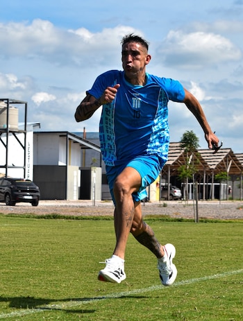 Centurión volvió al fútbol argentino