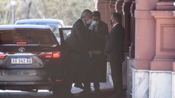 Alberto Fernández llegando a la