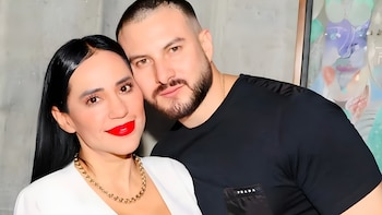 Pareja de Sandra Cuevas acusada de presunto fraude queda en libertad