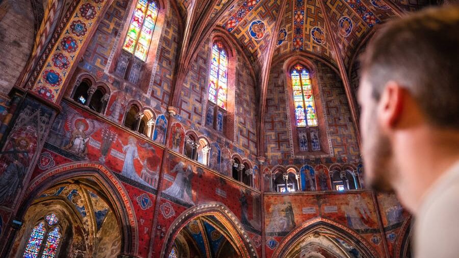 El reemplazo de los vitrales originales en Notre Dame despierta polémica en París