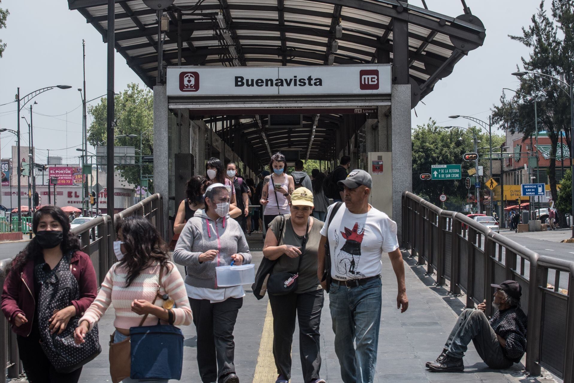 Salida de la estación Buenavista. (Mario Jasso/Cuartoscuro)
