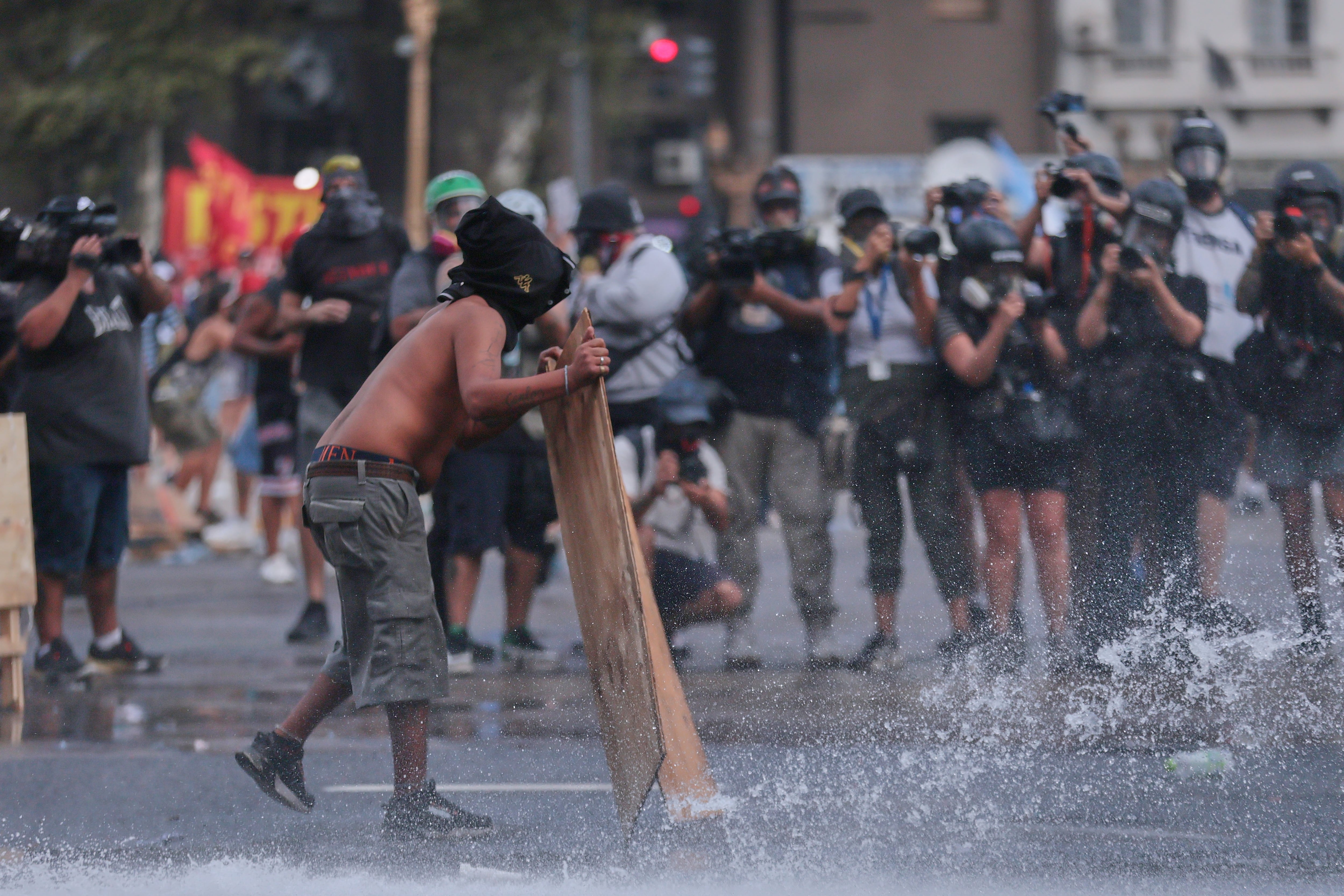 Afuera del Congreso hubo disturbios (RS Fotos)
