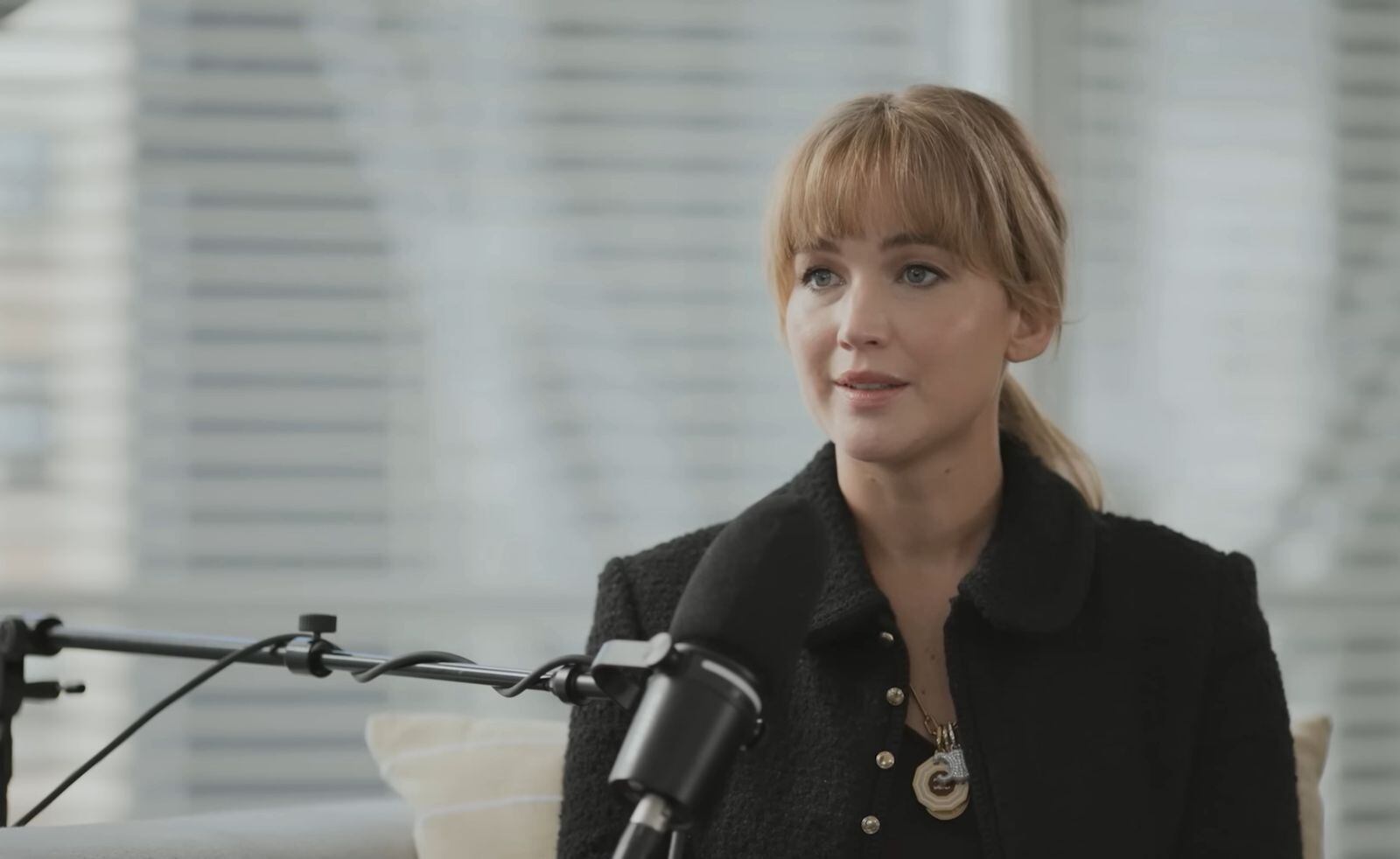 La dificultad de equilibrar la vida familiar y la creatividad artística marca la nueva etapa profesional de Jennifer Lawrence (Captura de video: YouTube)