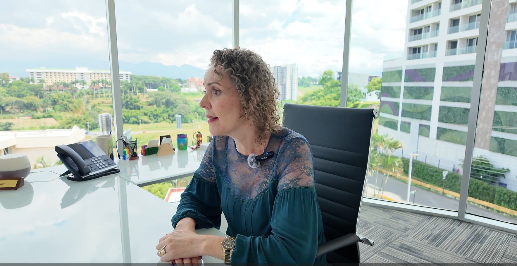La historia de Laureen y el trabajo del equipo encabezado por el neurocirujano simbolizan un hito para la medicina costarricense y una nueva oportunidad de vida para la paciente. Fuente: Cortesía Laureen Bonilla