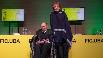 FIC.UBA 2026: Lita Stantic y Félix “Chango” Monti recibieron el Doctorado Honoris Causa en una noche de cine y emoción