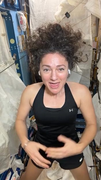 Cómo bañarse en el espacio