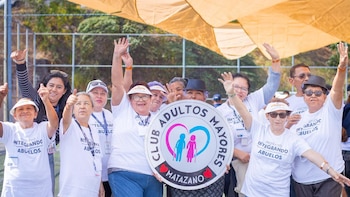 El Salvador reúne a más