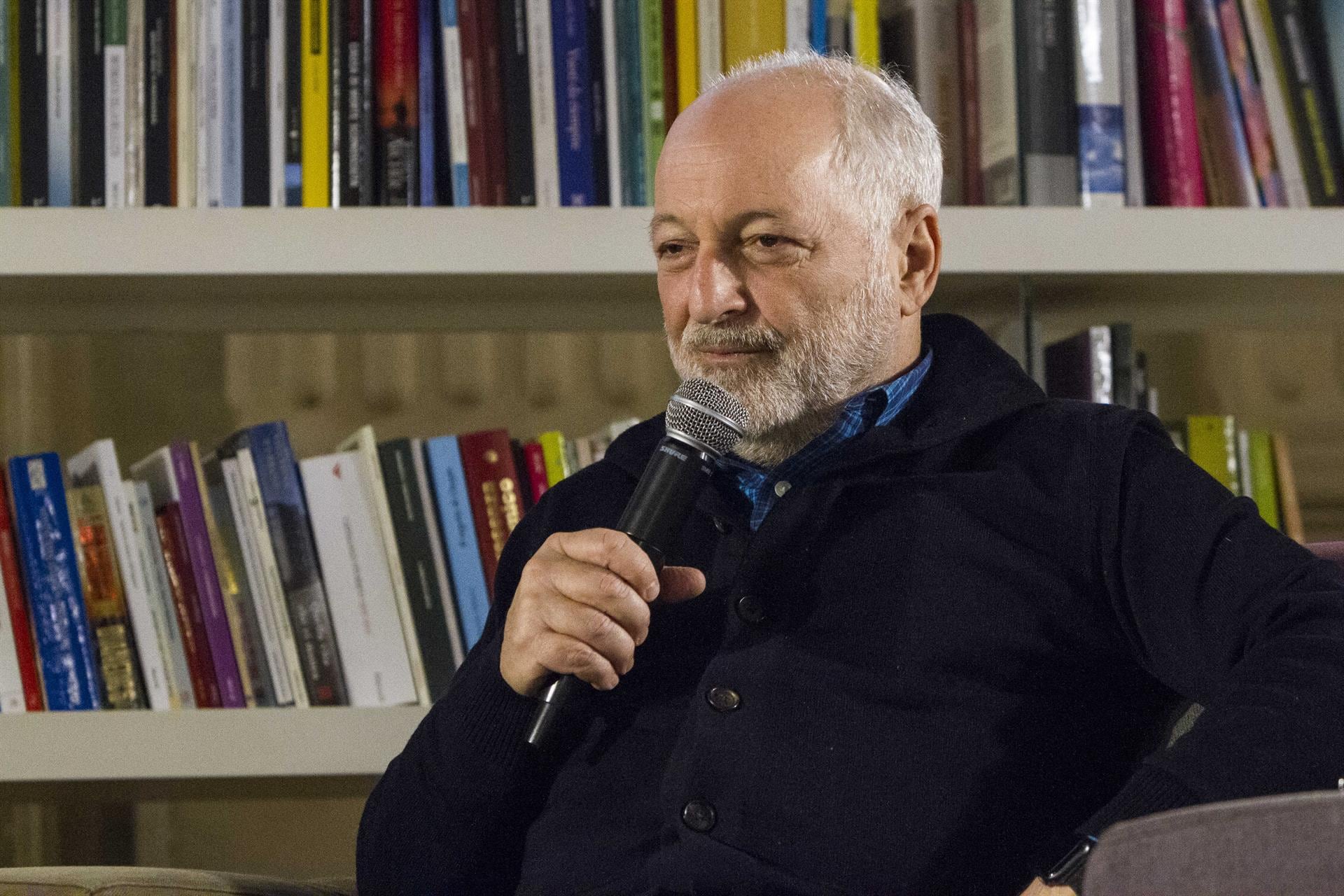 Aciman afirmó que la película y la novela gráfica conservaron las dudas de Elio, un rasgo central de Llámame por tu nombre - (Europa Press)