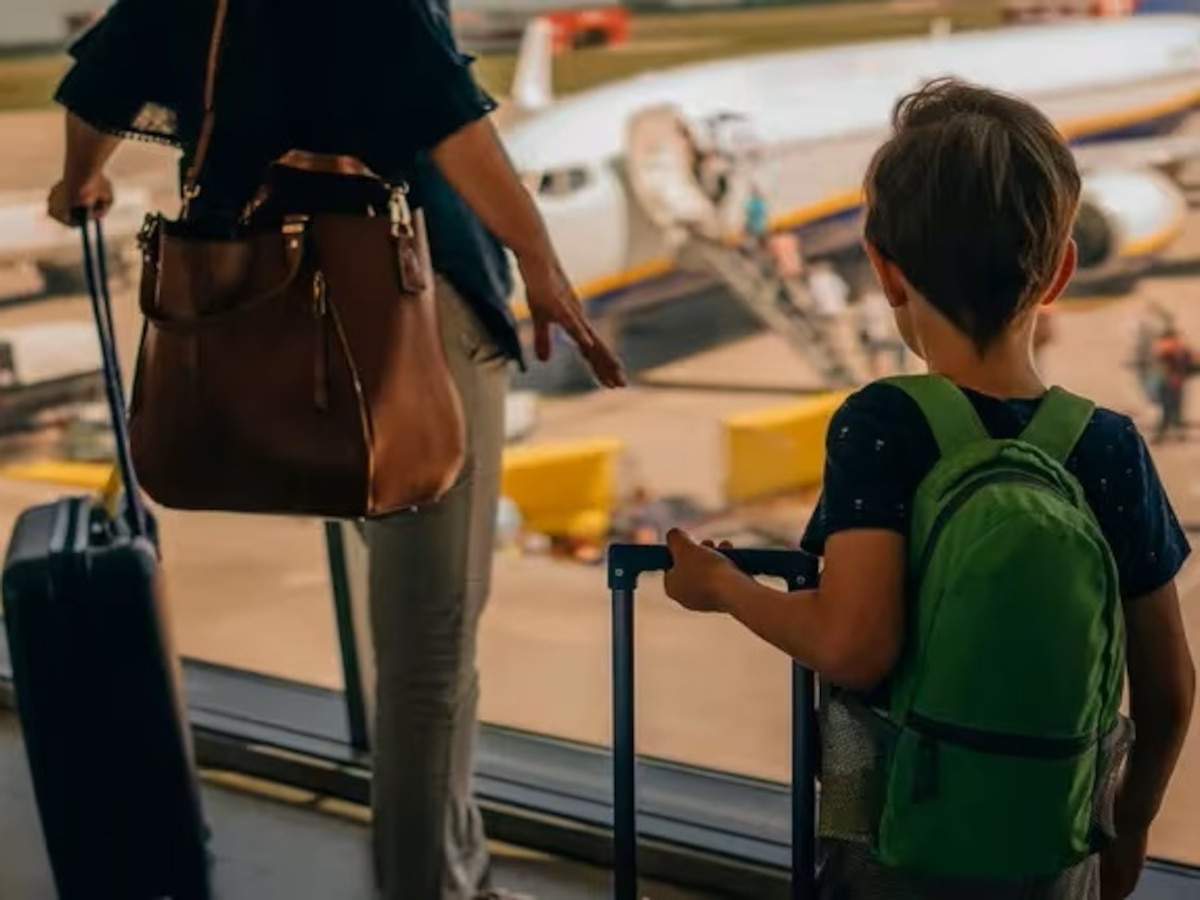 Dónde y cómo solicitar el permiso de viaje para menores - Infobae