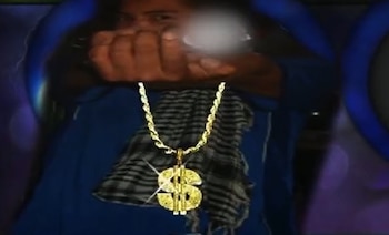 El hombre pidió un arma